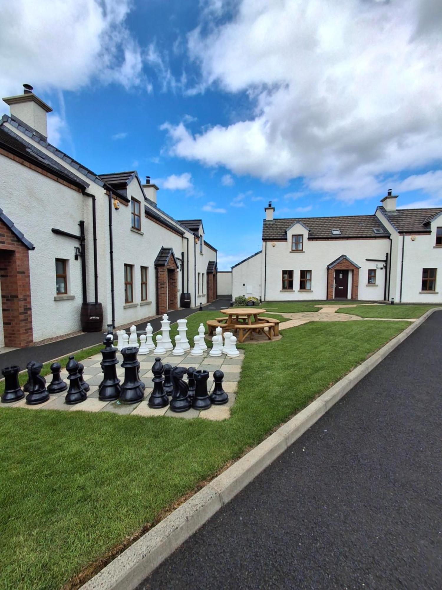 Ulster Cottages Bushmills Exterior photo