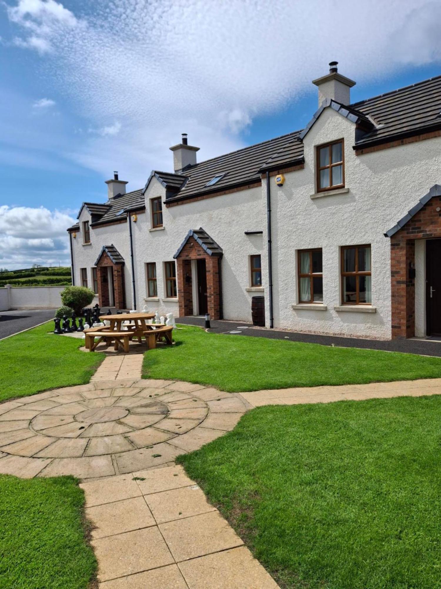 Ulster Cottages Bushmills Exterior photo